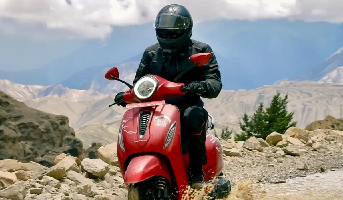 Bajaj Chetak Electric Scooter Launched in Nepal at Rs 3.24 Lakh, to Be Showcased at NAIMA Auto Show 